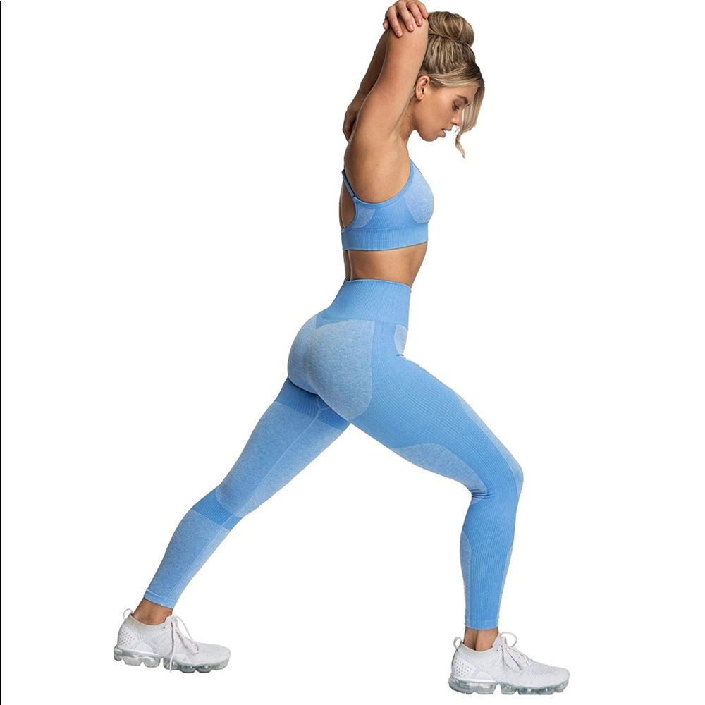 NEW Workout Set - Picture 4 of 5